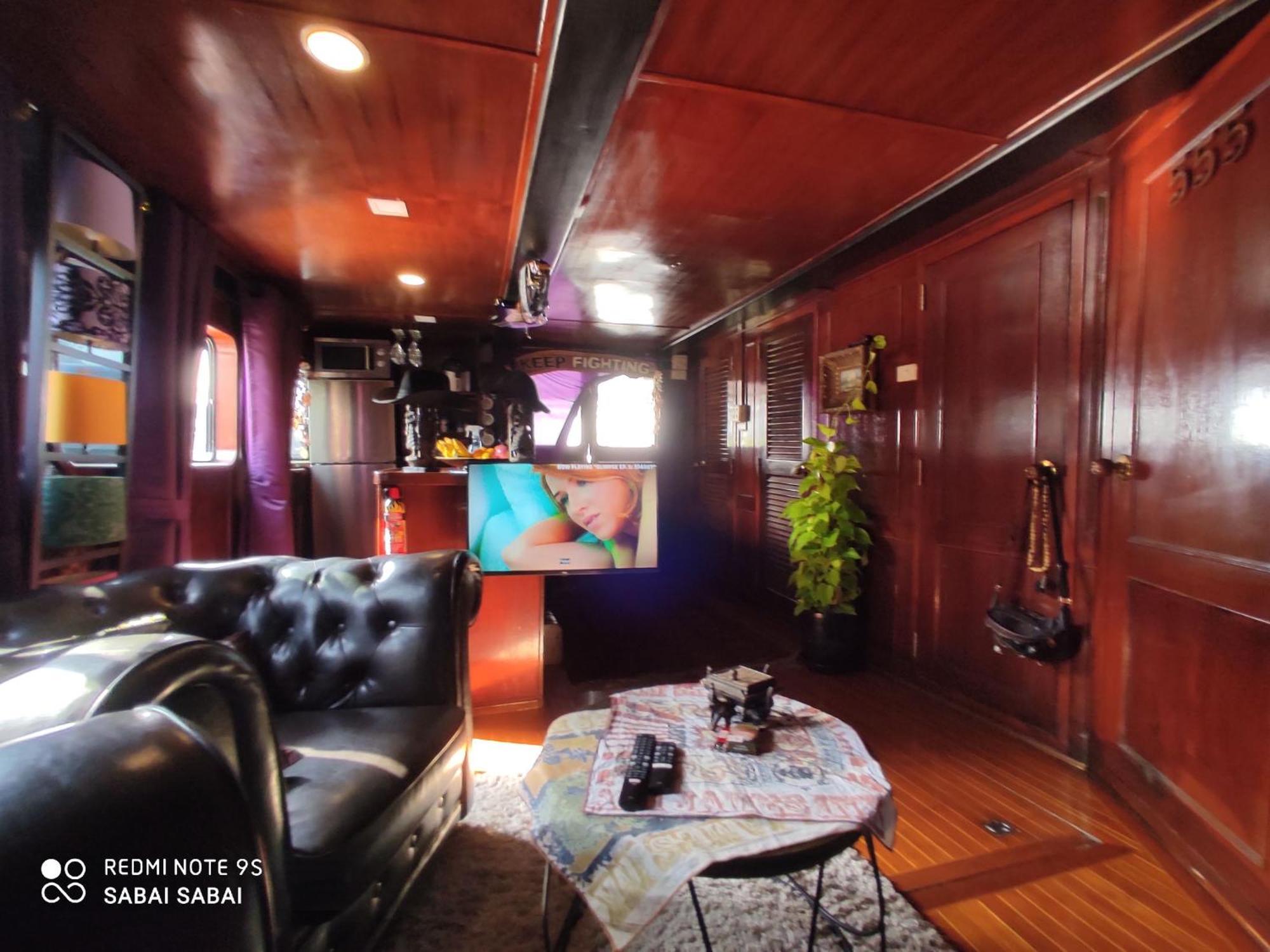 Sabai Sabai Liveaboard Botel *