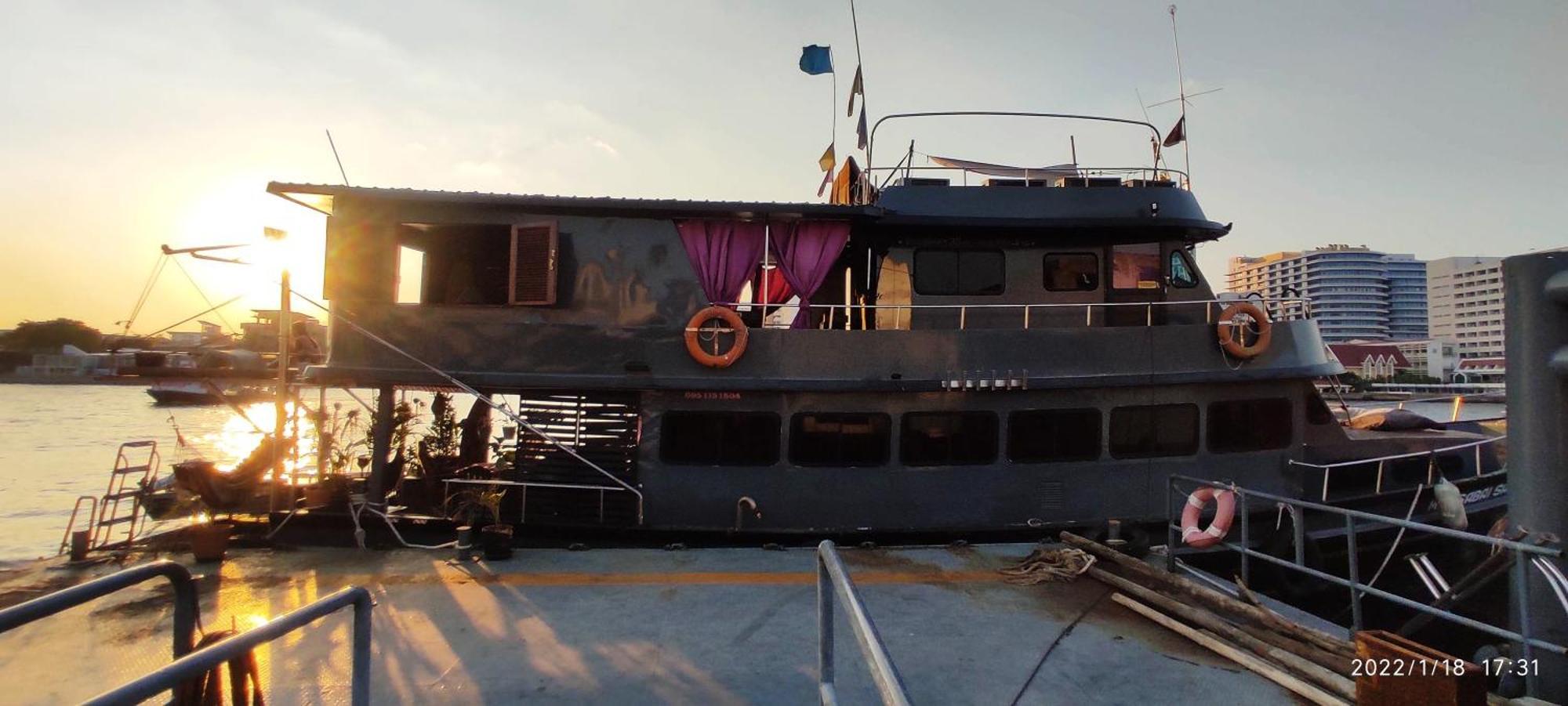 Sabai Sabai Liveaboard * Bangkok