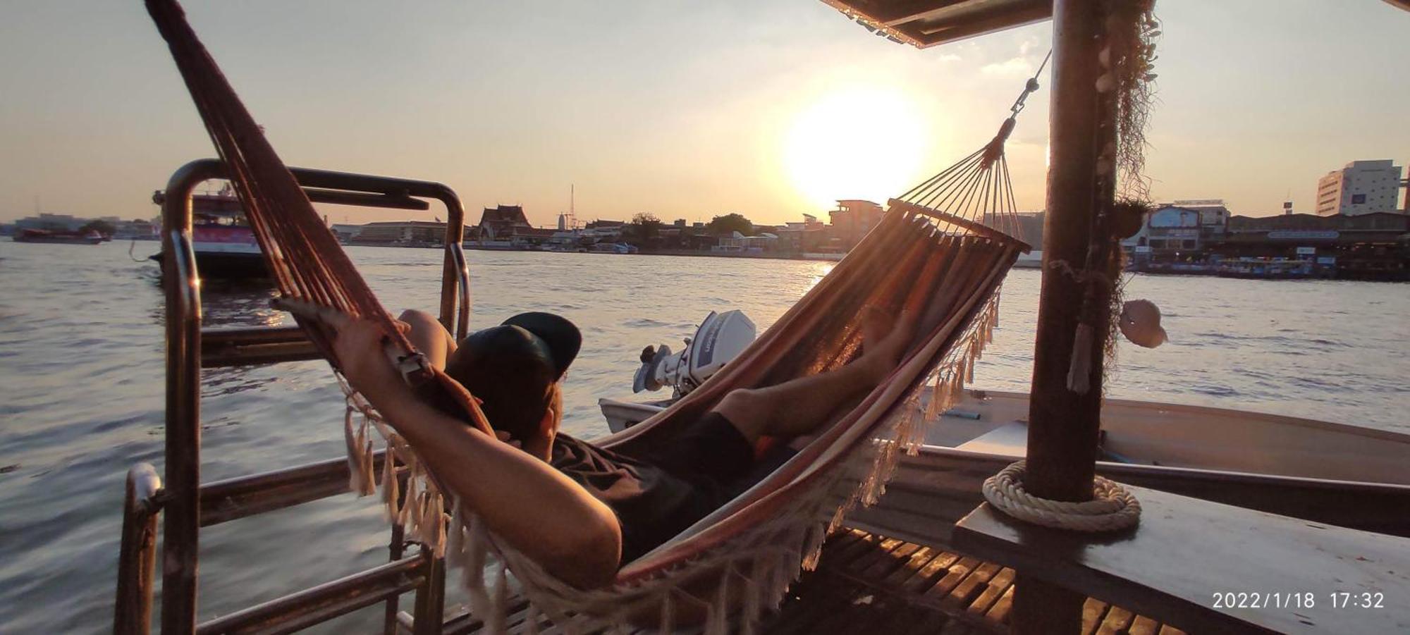Sabai Sabai Liveaboard Botel Bangkok